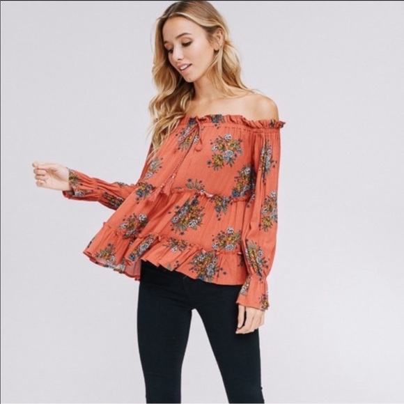 Crescent Tops - Brand new NWT Cresent fall peplum style top